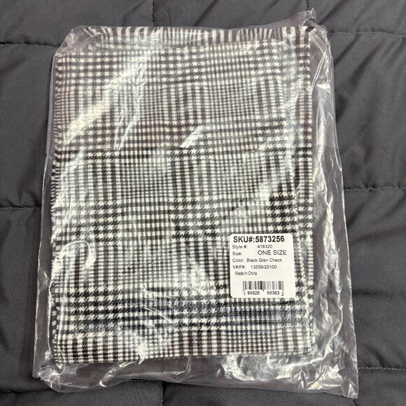Lands' End "CashTouch" Winter Scarf in "Black Glen Check" - NWT - Picture 3 of 11